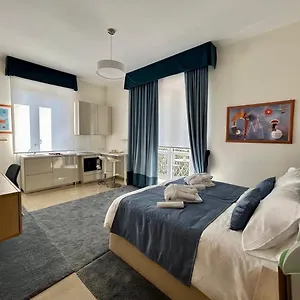 kings-suite-quiet-and-refined-in-the-heart-of-milan.italymilanhotels.net/
